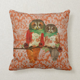 Roos is eigenaar van Amber Damask MoJo Pillow Kussen