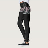 Roos Lace Girdle Shorts op zwarte Leggings (Links)