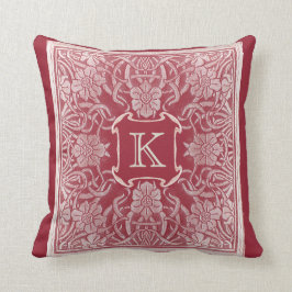 Roos monogram kussen in frambozen