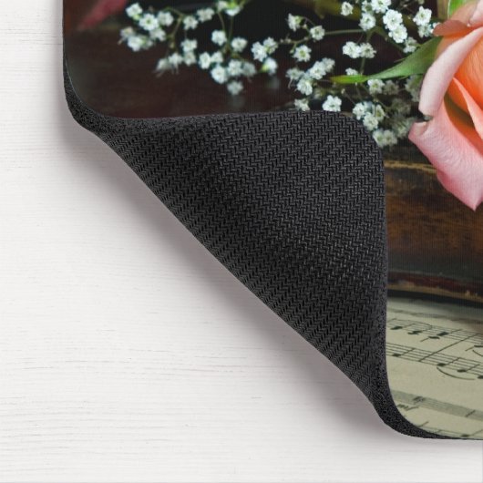 Roos op oud geweld muismat (Hoek)