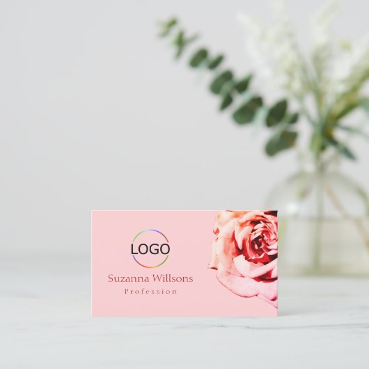  Roos op Plain Light Pink met Logo QR-code Visitekaartje (Staand voorkant)