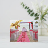 Roos Petals op een rode tapijtbruiloft Hartelijk d Bedankkaart (Staand voorkant)