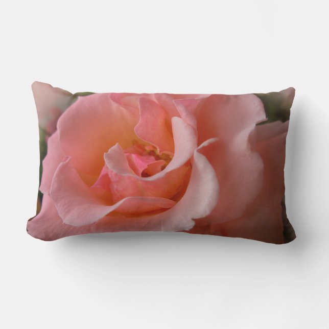 Roos Pillow - Personated Peach Wild Roos Pillow Kussen (Voorkant)