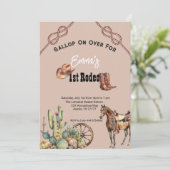 Roos Roze 1e Rodeo Cowgirl Verjaardag Kaart (Staand voorkant)