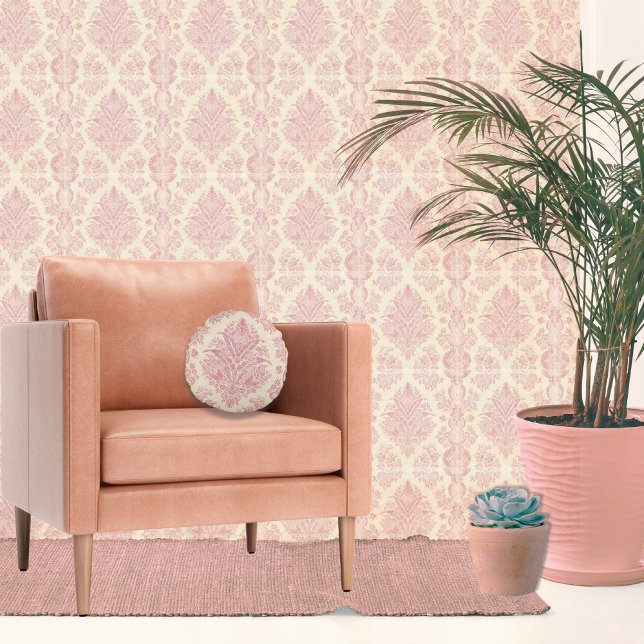  Roos Roze Damask Rond Kussen (Pink damask pillow for a traditional interior)