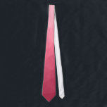 Roos roze lichtgradiënt Geometrische maanpatroon Stropdas<br><div class="desc">Pak Accessoires mannen stropdassen met een modern geometrisch ontwerp. Kleur van het jaar. Magenta roze ombre gradiënt geometrisch mesh patroon. Driehoek geometrisch gaas met licht donkerroze rood ombre gradiënt.</div>