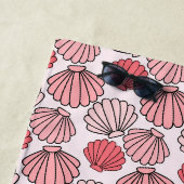 Roos Seashell Pattern Strandlaken – Aangepaste tek (In situ)