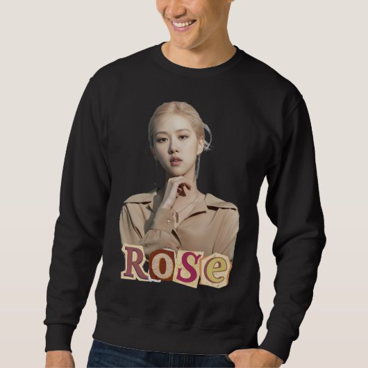 Roos – Soft Elegance Minimalist Portrait Trui (Voorkant)