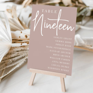 Roos Taupe Scripting Table NINETEEN Guest Names Kaart