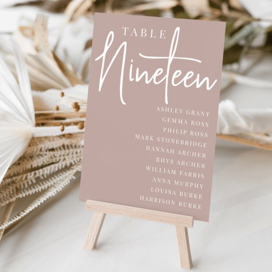 Roos Taupe Scripting Table NINETEEN Guest Names Kaart