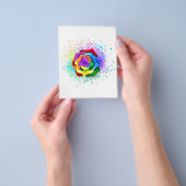 Roos voor kleurrijke regenboog flyer (Hand)