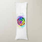 Roos voor kleurrijke regenboog lichaamskussen (Voorkant Verticaal)