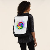 Roos voor kleurrijke regenboog rugtassen (Gedragen)