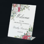 Roos Winter Greenery 90th Birthday Welcome Reclamebord Met Voetstuk<br><div class="desc">Welkom gasten op je verjaardagsfeestje met dit elegante bloemontwerp. Twee witte en rode roze en heilige elementen worden in diagonale hoeken geplaatst. Het welkom wordt geschreven in een grote trending font. De rest van de tekst is een klassieke combinatie van een rechtop en cursief lettertype. Heel eenvoudig aan te passen....</div>