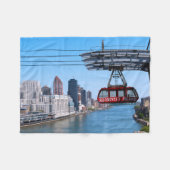 Roosevelt Island Tram Fleece Deken (Voorkant (Horizontaal))