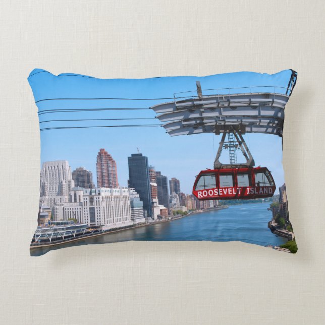 Roosevelt Island Tram Pillow Decoratief Kussen (Voorkant)