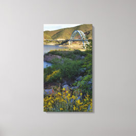 Roosevelt Lake Bridge Arizona Yellow Wildbloemen Canvas Afdruk