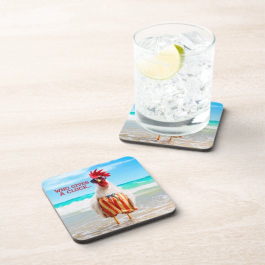 Rooster Kerel Chillin bij Beach in Swim Trunks Onderzetter (Rechterzijde)