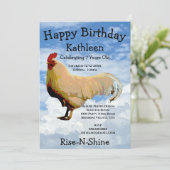 ROOSTER SKY CLOUDS HAPPY BIRTHDAY INVITATION KAART (Staand voorkant)