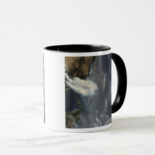 Roosters en rook in Zuidoost-Australië Mok (Voorkant rechts)