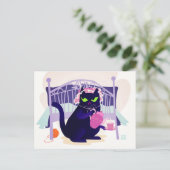 Roosterse zwarte kat in een slapend pet briefkaart (Staand voorkant)