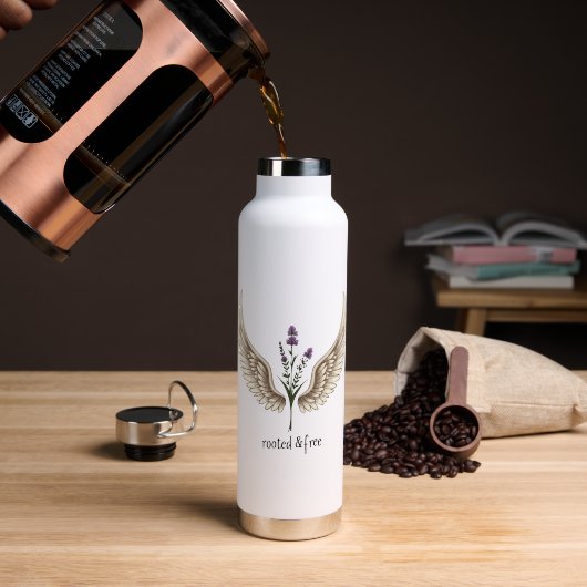 Rooted & Free – Elegant Angel Wings & Lavender Wat Waterfles (Koffie (Gedraaid)  )