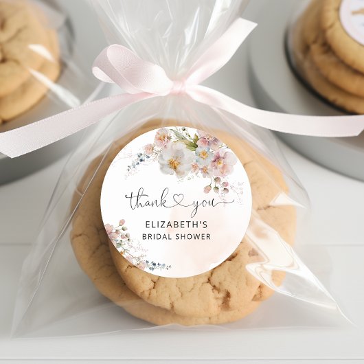 Rosa bloemige bruidsmeisjesuitnodiging bedankje ronde sticker
