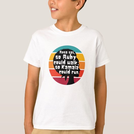 Rosa Sat So Ruby kon lopen, dus Kamala kon rennen T-shirt (Voorkant)