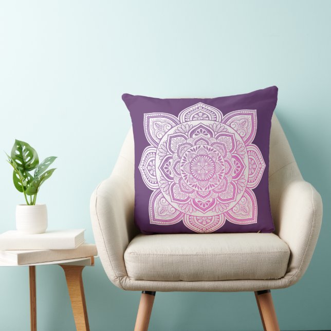 Rosaline Mandala Throw Pillow Kussen (Stoel)