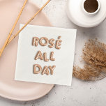 Rosé de hele dag servet<br><div class="desc">Trendy en leuke cocktailluiers zijn perfect voor je cocktailparty of bachelorette bash. "Rosé All Day" wordt uitgestippeld in roos gouden ballonletters voor een mooi en uniek uiterlijk.</div>