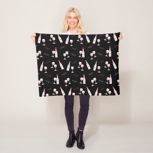 Rosé de hele dag, wijnfles en glazen monogram zwar fleece deken (In situ)