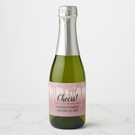 Rose Goud Druppelende Glitter Trouw Mini Sparkling Wijnetiket (Voorkant)