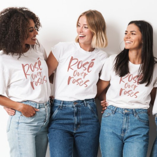 Rosé over rozen tegen Valentijnsdag T-shirt