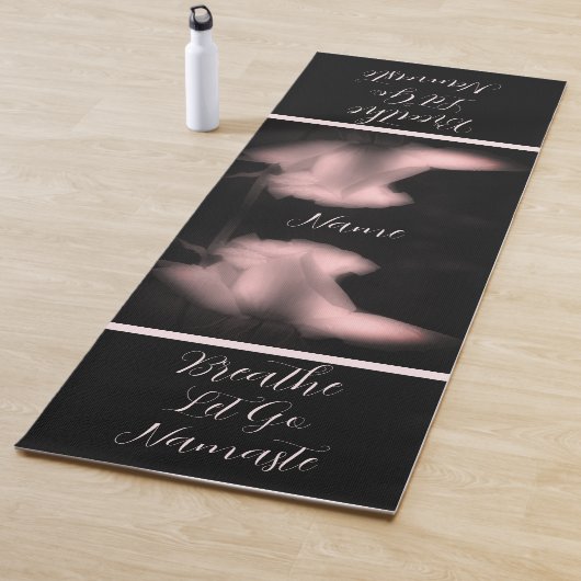 Rosebud Flower Black en White, op maat gesneden Yogamat (In situ)