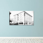Roseburg, OR Town Uitzicht en Umpqua Hotel Canvas Afdruk (Insitu (Houten vloer))