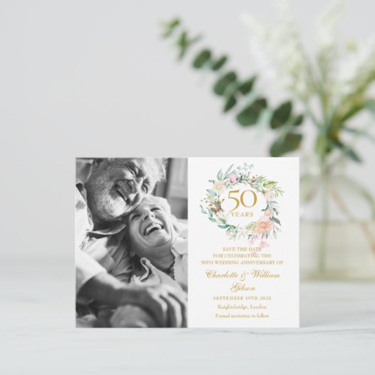 Rosen Bloemen 50e Verjaardag Save the Date Foto Aankondigingskaart (Staand voorkant)