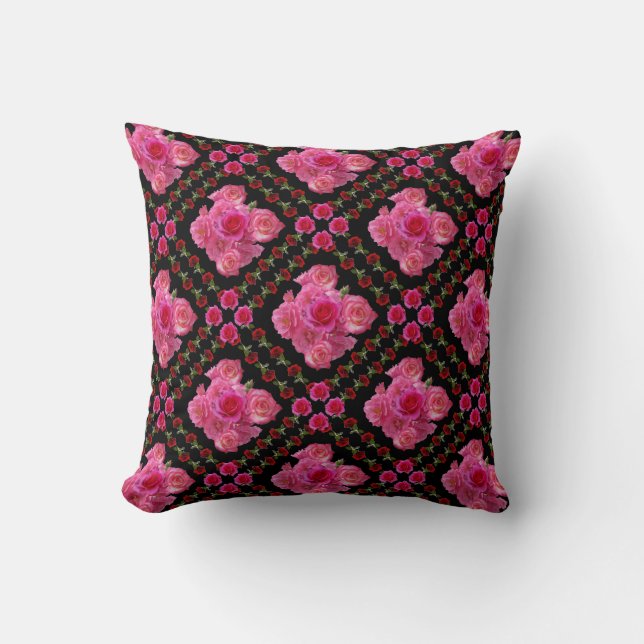 ROSES ROSES BLACK PATTERNS KUSSEN (Voorkant)