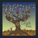 Rosh Hashanah L'Shanah Tovah Tree of Life Menorah Vierkante Klok<br><div class="desc">U bekijkt het Lee Hiller Design Collectie van Home en Kantoor Decor,  Apparel,  Gifts en Collectibles. De Design zijn onder meer Lee Hiller Photography en Mixed Media Digital Art Collectie. Je kunt haar Natuur fotografie uitzichten op http://HikeOurPlanet.com/ en haar wandelende blog volgen in Hot Springs National Park.</div>