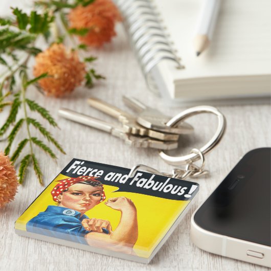 Rosie De Riveter Fierce en Fabulous Sleutelhanger (Voorkant Rechts)