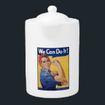 Rosie de Riveter: Sterke vrouwen Vrouw Empowerment Theepot<br><div class="desc">Rosie the Riveter, een symbool van vrouw empowerment, ontstond tijdens de Tweede Wereldoorlog toen miljoenen vrouwen de arbeidsmarkt betraden om de oorlogsinspanning te ondersteunen. Deze vrouwen, vaak aangeduid als "Rosies", namen traditioneel door mannen gedomineerde banen aan in fabrieken en scheepswerven, wat hun bekwaamheid en vastberadenheid bewijst. Hun bijdragen waren van...</div>