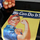 Rosie Riveter  Propaganda Theedoek