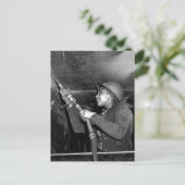 Rosie Riveter Scaling the Slag from Liberty Ship Briefkaart (Staand voorkant)