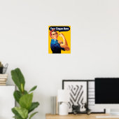 Rosie The Riveter - Voeg Je Eigen Aangepaste Sloga Poster (Thuiskantoor)