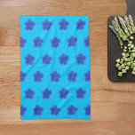 Ross Roos ventilator naadloos patroon op lichtblau Theedoek<br><div class="desc">Naadloos patroon van Moss Roos-bloem,  gedrukt op lichtblauwe keukenhanddoek. Keukenhanddoeken voor bloemenontwerp,  voor de liefhebbers van bloemen of natuur.</div>