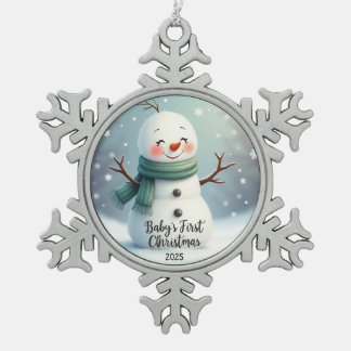 rosty Snuggles – Baby’s First Christmas 2025 Tin Sneeuwvlok Ornament