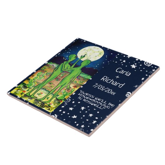 Roswell Alien Wedding Jubileum UFO Funny Custom Tegeltje (Zijkant)
