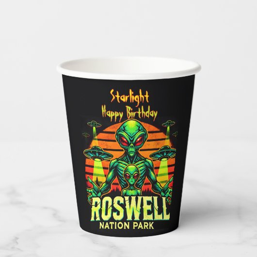 Roswell's Cosmic Getaway wacht op je! Papieren Bekers (Achterkant)