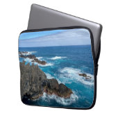 Rotsen in zee laptop sleeve (Voorkant Links)