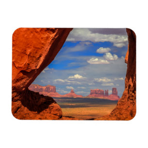 Rotsvenster naar Monument Valley, AZ Magneet