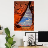 Rotsvenster naar Monument Valley, AZ Poster (Thuiskantoor)